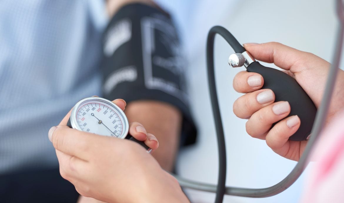[Trả lời] Tăng huyết áp đột ngột nên làm gì? Cách phòng ngừa tăng huyết áp đột ngột tái phát