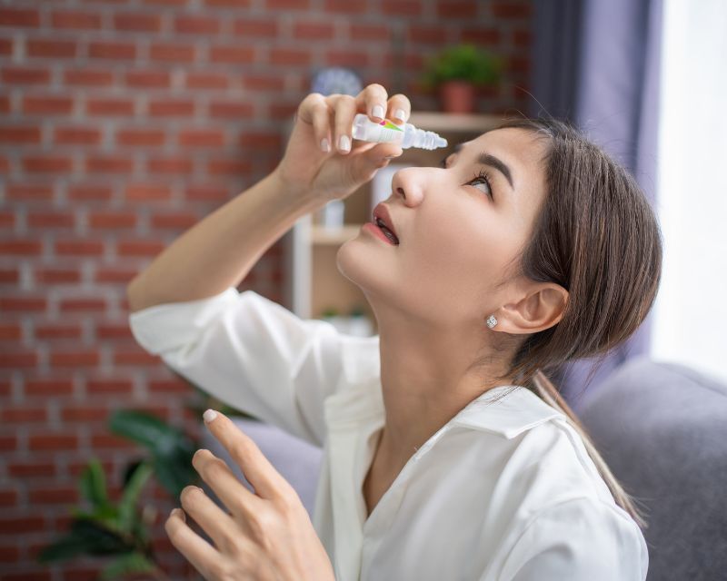 Có Nên Sử Dụng Nước Muối Sinh Lý Nhỏ Mắt Cho Bà Bầu? 4 Cách sử dụng Natri Clorid 0,9% an toàn cho bà bầu