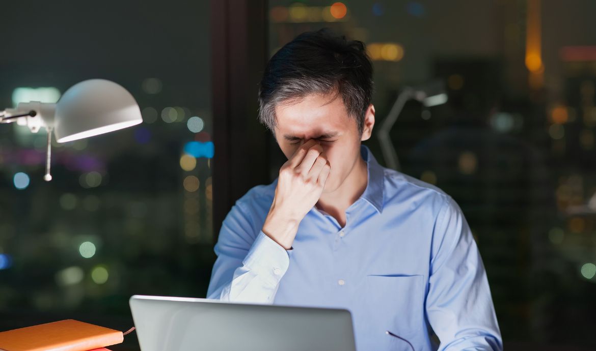 Hiểu Đúng Về Hiện Tượng Mắt Trái Giật Ở Nam Giới